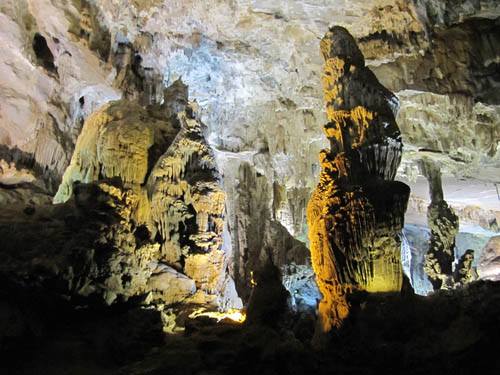 Phong Nha Cave